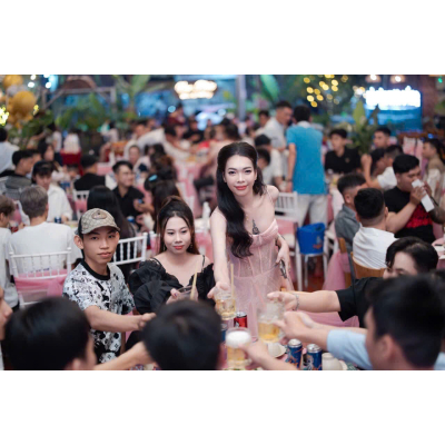 LIÊN HOAN - HỌP MẶT