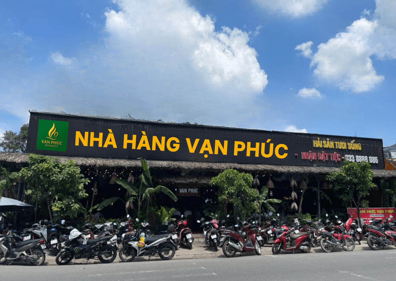 nhà hàng vạn phúc