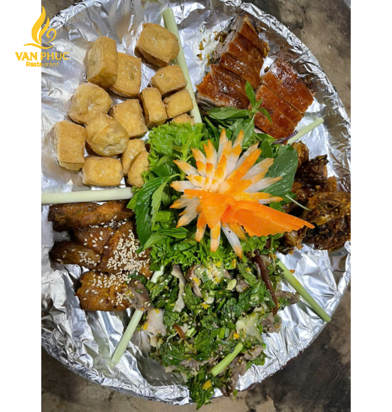 Mẹt heo tộc vạn phúc